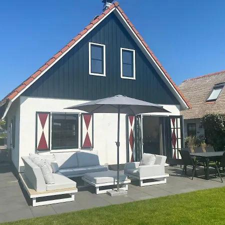 Holiday home Rembrandt *